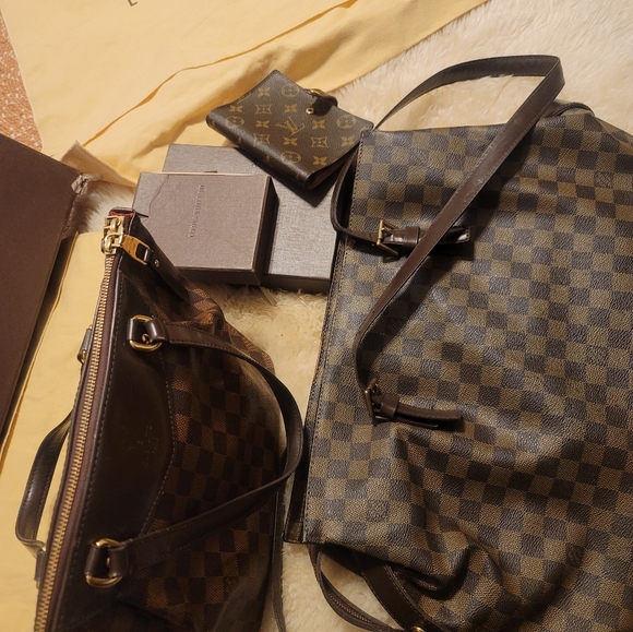 6 Louis Vuitton collection - Picture 3 of 3